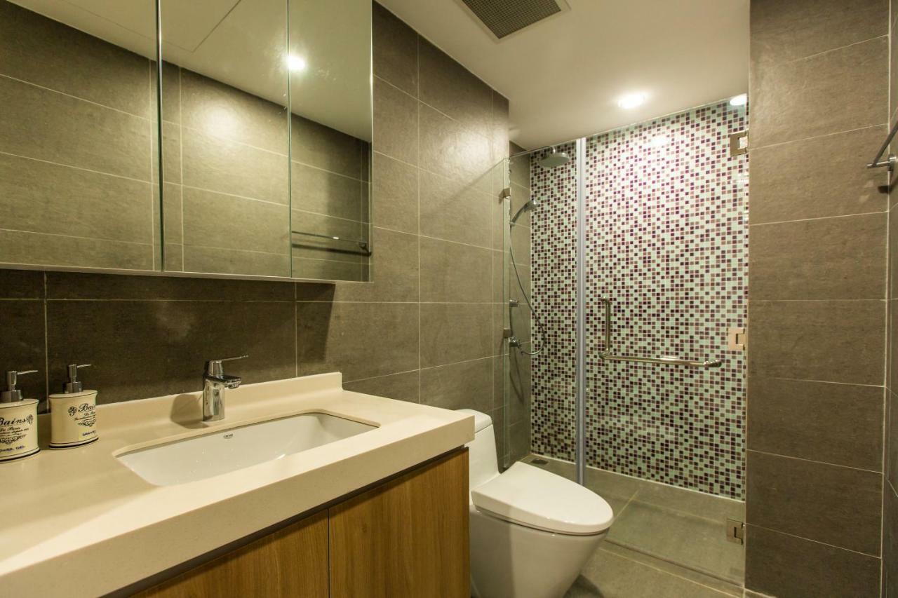 Republic Apartments Saigon Airport Ho Chi Minh City Bagian luar foto