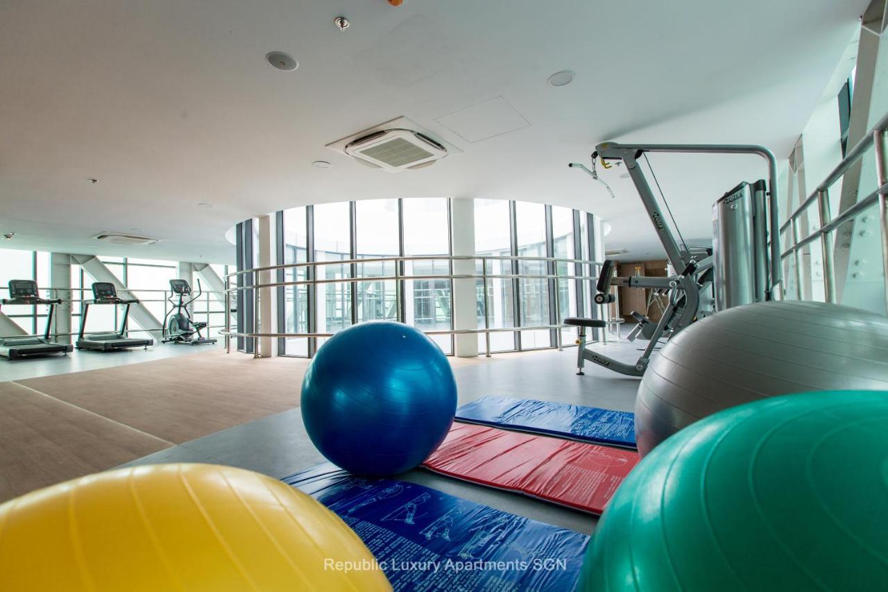 Republic Apartments Saigon Airport Ho Chi Minh City Bagian luar foto